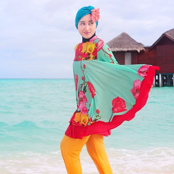  Baju  Renang Muslimah Ala Designer Dian  Pelangi  